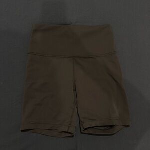Wunder Train High Rise Short 6”